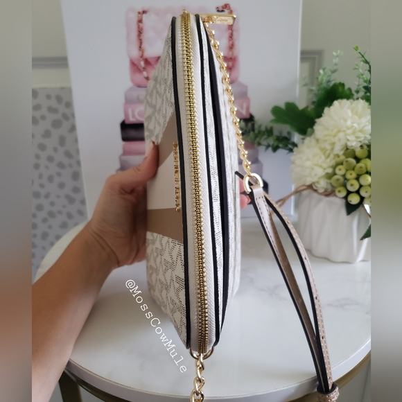 *SOLD* Authentic Michael Kors Cindy Stripe Dome Crossbody - Picture 10 of 15